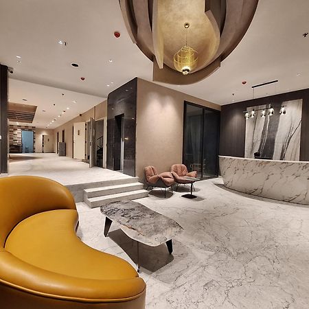 Iva Premium Delhi Airport With Airport Drop Hotel New Delhi Exterior photo