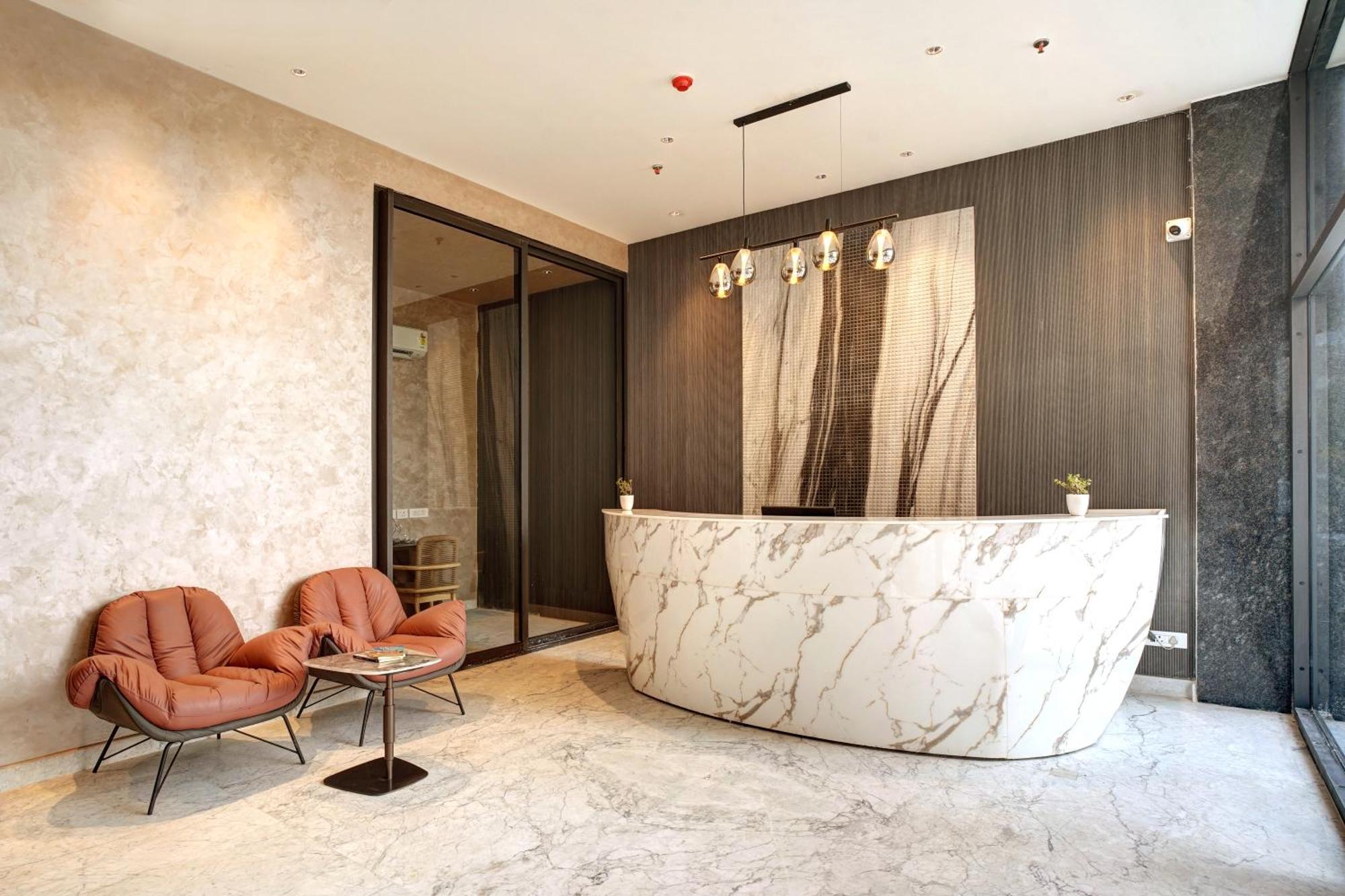 Iva Premium Delhi Airport With Airport Drop Hotel New Delhi Exterior photo
