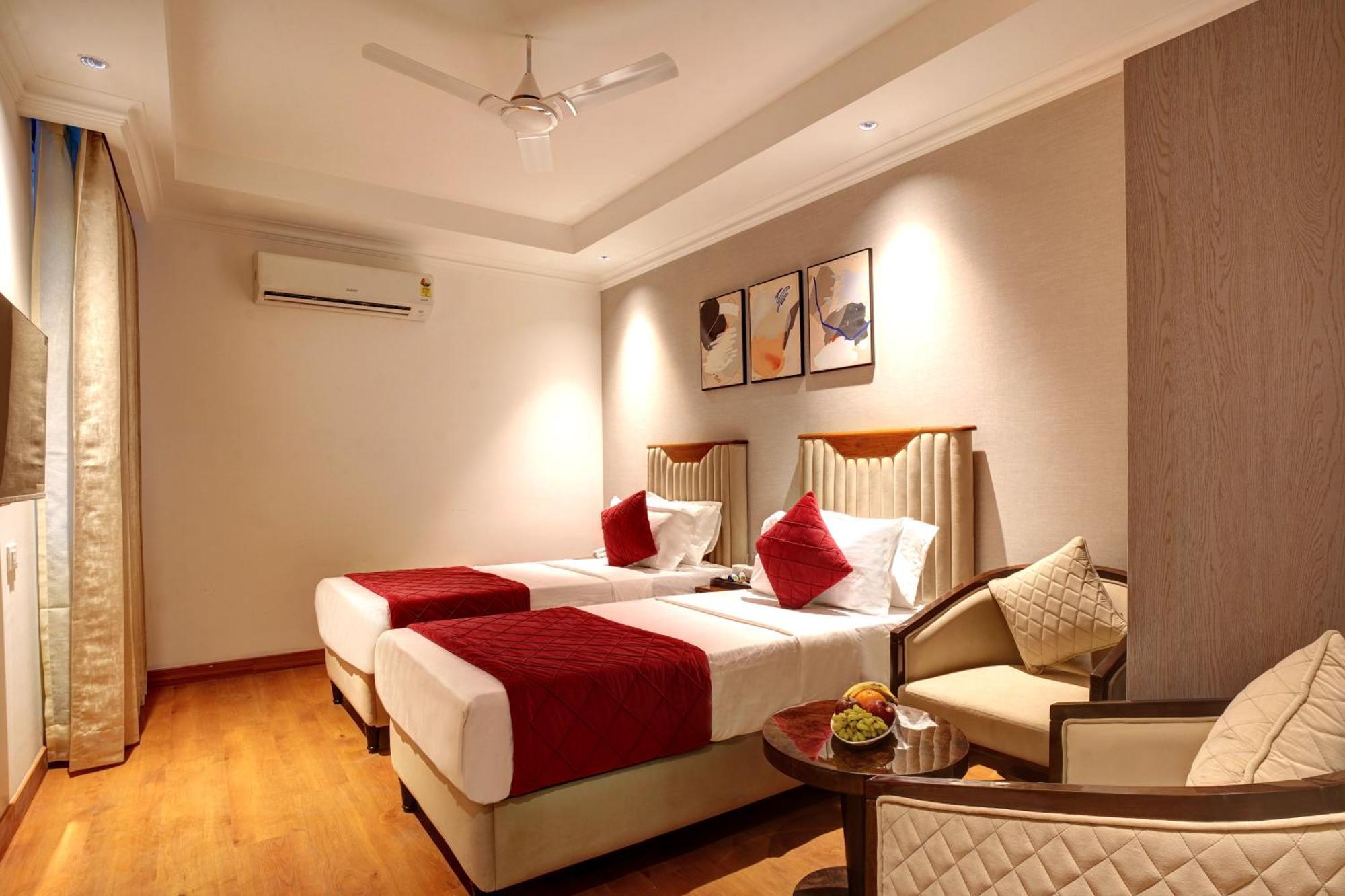 Iva Premium Delhi Airport With Airport Drop Hotel New Delhi Exterior photo