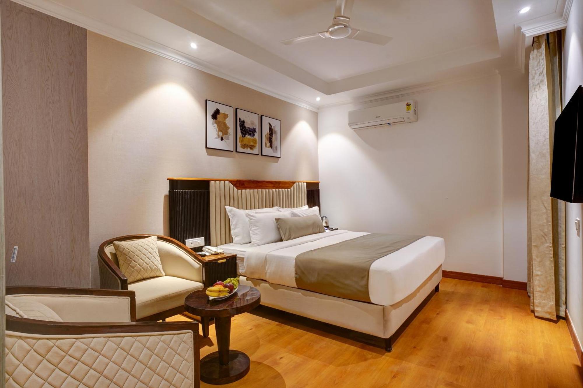 Iva Premium Delhi Airport With Airport Drop Hotel New Delhi Exterior photo