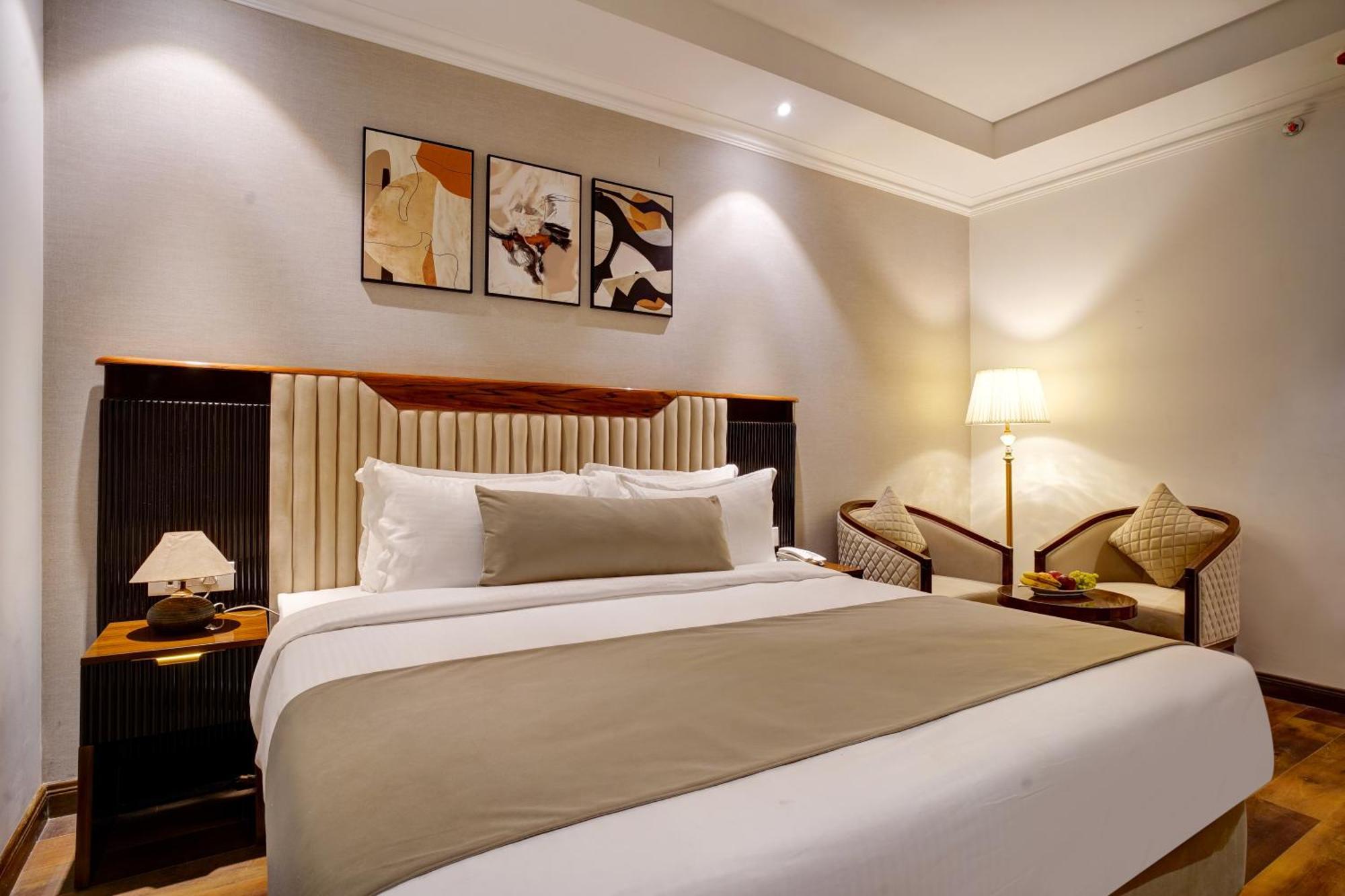 Iva Premium Delhi Airport With Airport Drop Hotel New Delhi Exterior photo
